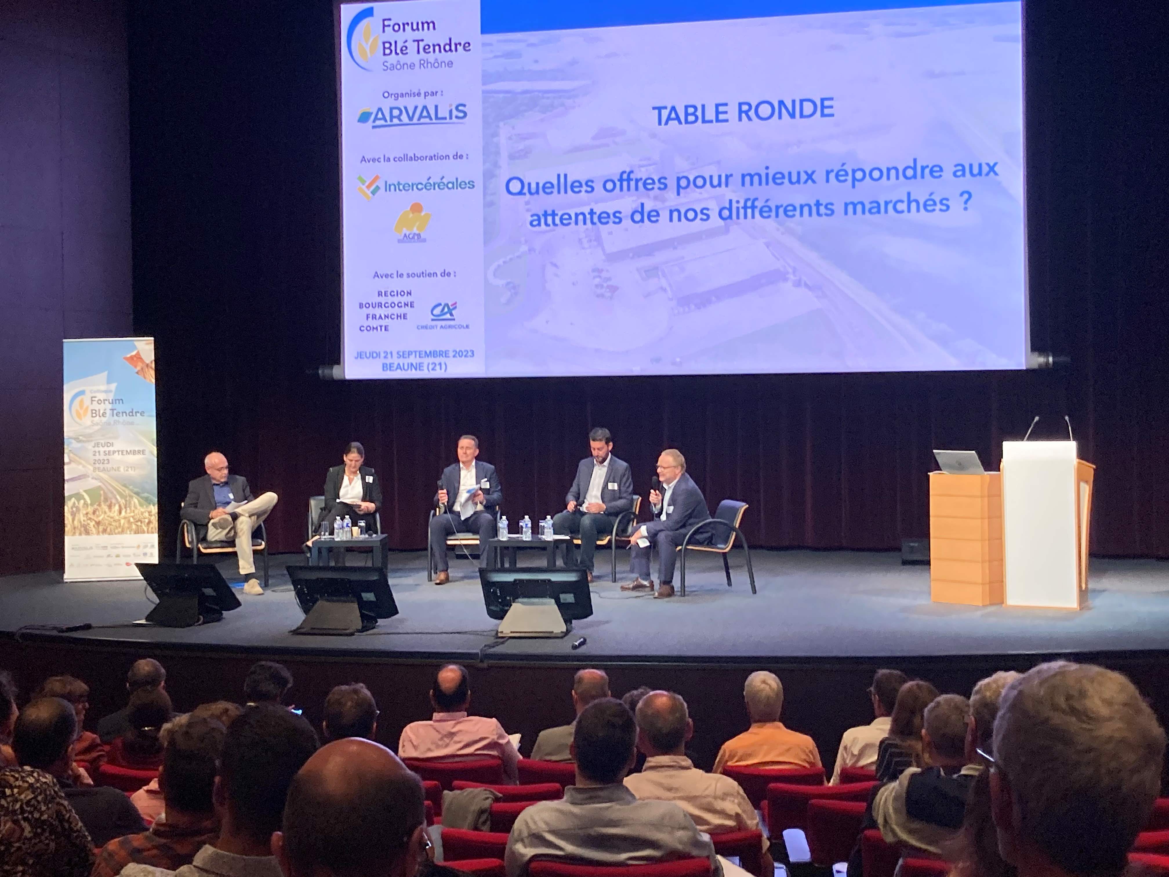 Organisé par ARVALIS, en collaboration avec INTERCEREALES, l’Association Générale des Producteurs de Blé (AGPB) et le Comité Régional des Céréales (CRC), le premier colloque Forum Blé tendre Saône Rhône s’est tenu le 21 septembre 2023 à Beaune (21).