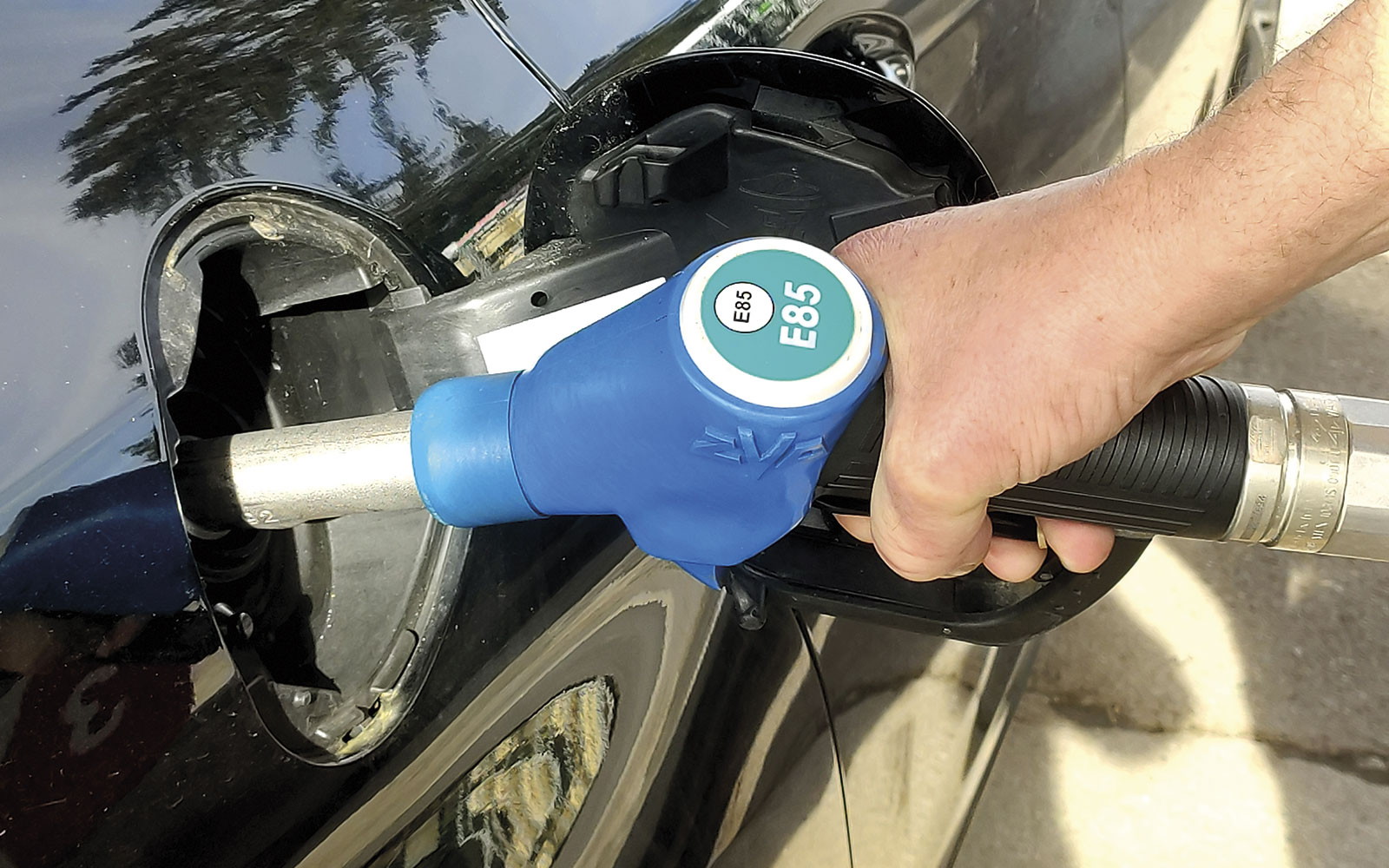À l’heure où des records absolus de température ont encore été battus, la décarbonation du parc automobile est plus que jamais une priorité à laquelle la filière du bioéthanol contribue activement.