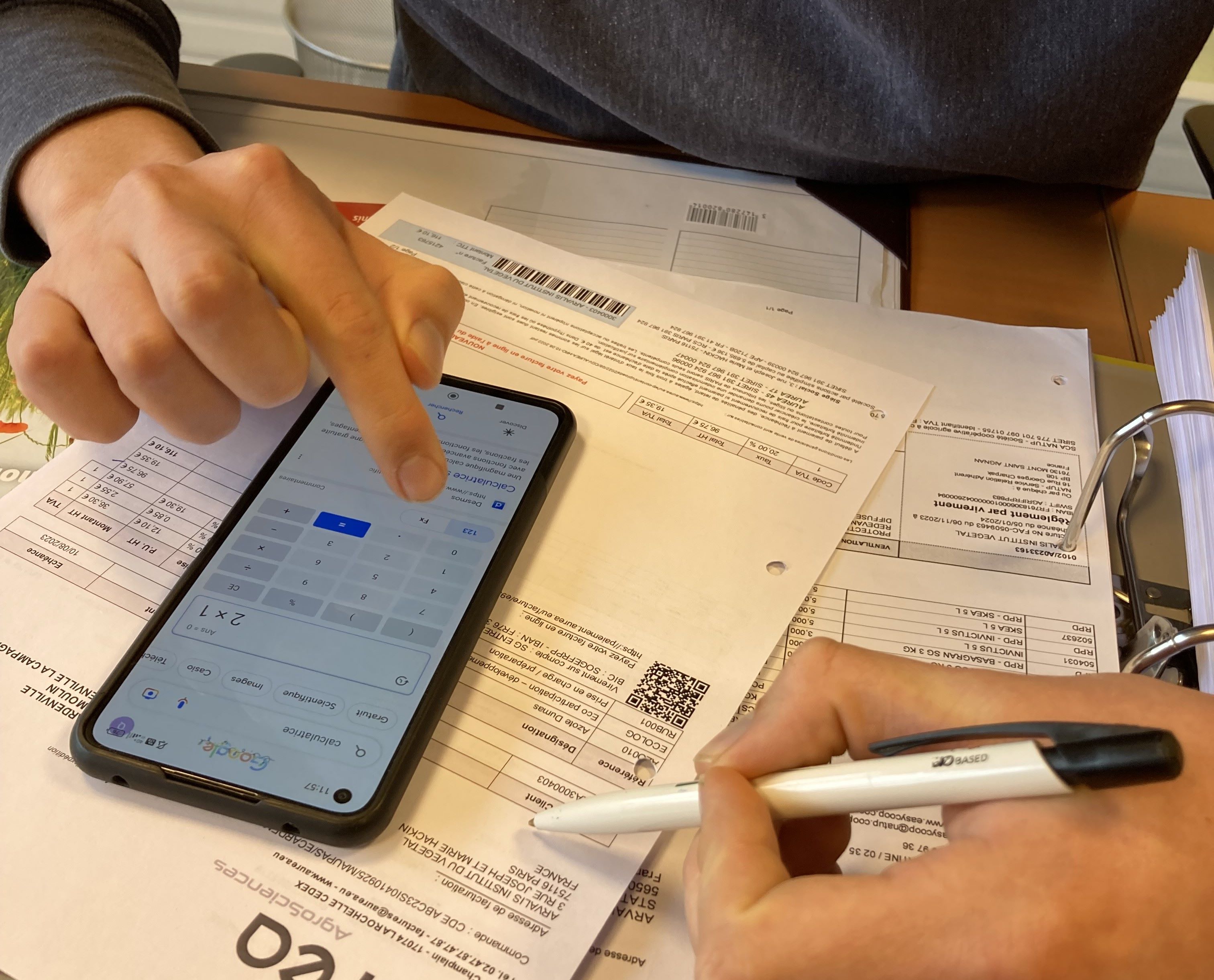 Les agriculteurs faisant face à des difficultés en raison des aléas peuvent se rapprocher de leur conseiller bancaire.