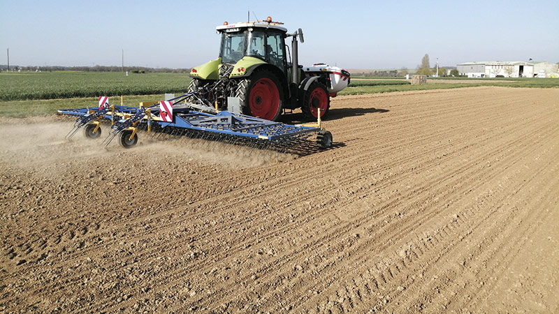 Des alternatives mécaniques aux herbicides