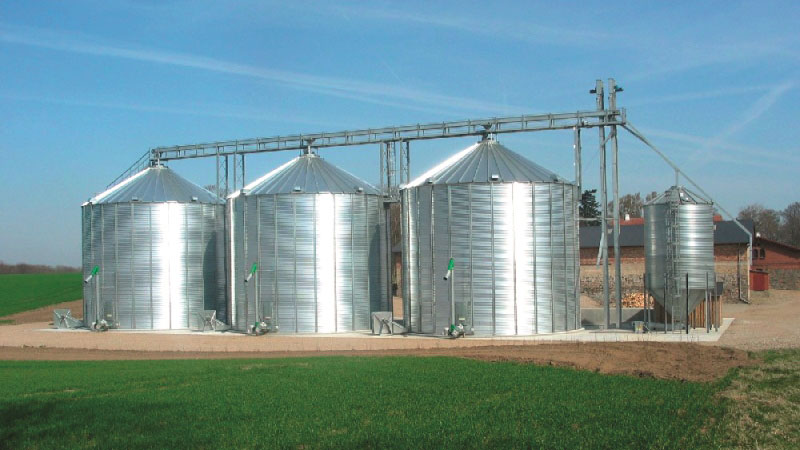 Stockage des grains: pratiques à la ferme et voies d'amélioration