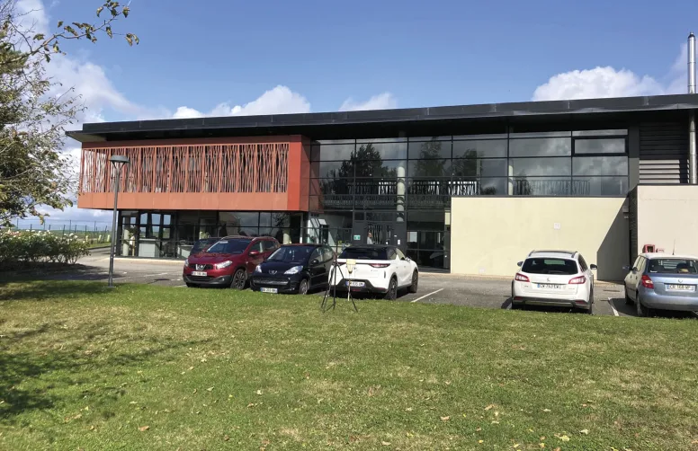 Stations Arvalis de Normandie : l’architecture de la station d’Écardenville-la-Campagne fait écho au lin fibre cultivé dans la région