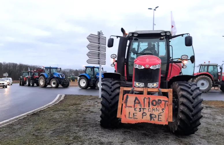 Le blocage des axes autoroutiers autour de la capitale a amené le gouvernement a un nouveau train d'annonces