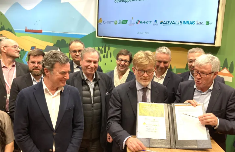 Le Ministre de l'Agriculture a signé le 28 février 2024 au SIA le "plan de souveraineté et de développement de la filière blé dur"