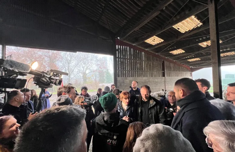 La ministre de l'Agriculture, Annie Genevard, a annoncé le 30/11/2024 un nouveau train de mesures pour faciliter le quotidien des agriculteurs