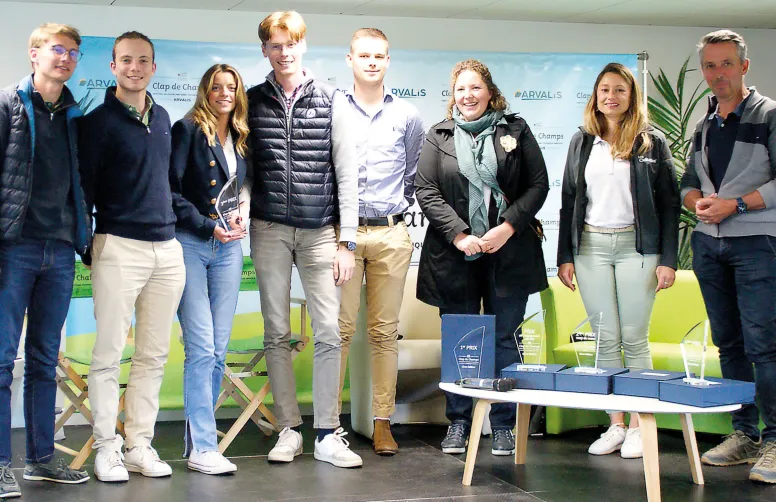 En 2024, plus de 200 étudiants ont participé à Clap de Champs. Ici les élèves de Junia ISA Lille, 3e prix 2024.