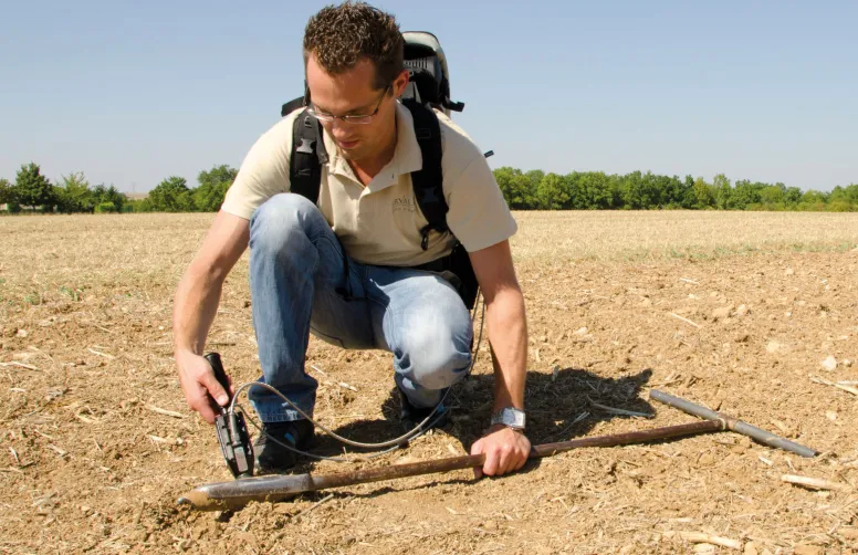 Facilement transportable au champ, le spectromètre permet d’en caractériser les sols de manière quasi-instantanée.