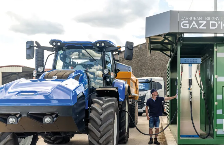 Le développement des énergies décarbonées, ici le BioGNV, figure parmi les trois leviers identifiés par les constructeurs pour atteindre les objectifs de la stratégie nationale bas carbone.