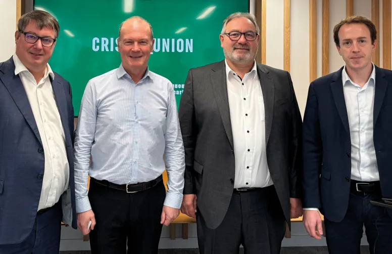De gauche à droite : Xavier Astolfi, directeur général de Cristal Union, François Thierart, fondateur et CEO de MyEasyfarm, William Huet, directeur agricole de Cristal Union, Thomas Fleiter, responsable décarbonation agricole de Cristal Union. 