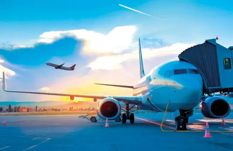 The Shift Project et Aéro Décarbo préconisent une réduction transitoire d’au moins 15 % du trafic d’ici cinq ans, équivalente à un retour aux niveaux des années 2010.