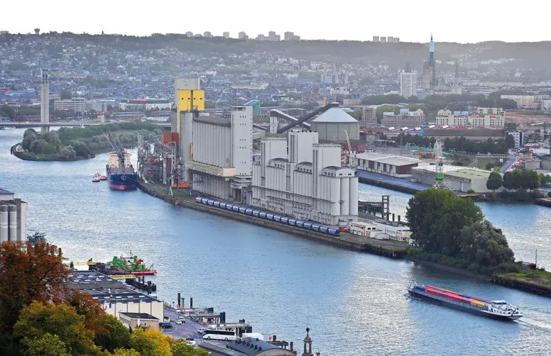 La mise en place du Mécanisme d’Ajustement Carbone aux Frontières (MACF) devrait entraîner une hausse significative du prix des engrais azotés importés dans l’Union européenne, avec un impact direct sur les charges de fertilisation des exploitations céréalières.