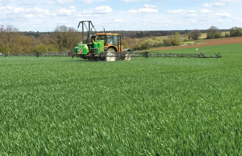 Le type de buse et le volume de bouillie n’impactent pas l’efficacité des applications fongicides.