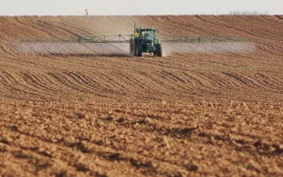 L’étude de Kanott menée en Hauts-de-France met en lumière des leviers d’amélioration de la productivité des ETA. Les pulvérisateurs sont pointés, avec la presse, comme les champions du temps et des kilomètres improductifs.