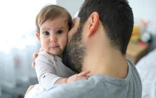 Congés de naissance : le casse-tête du remplacement