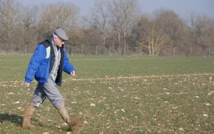 Début 2025, plusieurs changements législatifs concernant la retraite des agriculteurs et la transmission des exploitations sont intervenus pour répondre au risque de « désagricolisation » de la France. 