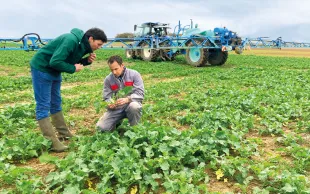 Les exploitations qui ont les charges les plus élevées sont souvent celles qui ont tendance à surinvestir. 