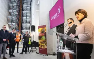 À l’occasion de la visite de la ministre de l’Agriculture, Annie Genevard, le 8 février, le 4e semencier mondial a annoncé 200 millions d’euros d’investissement pour son site d’Ennezat (63).