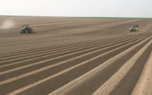 Des corrections GPS plus précises chez John Deere et Trimble