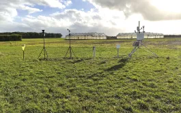 La vocation historique de la station du Magneraud, établie près de Surgères (17), est la gestion de l’eau : de l’estimation des besoins en eau des cultures et de la lixiviation dans les sols caillouteux jusqu’à l’irrigation de précision.